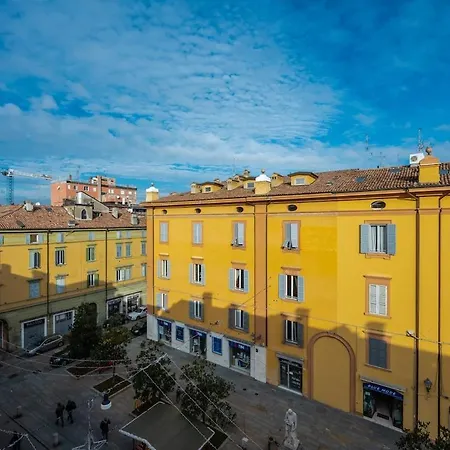 Lusso In Centro - Parking, 9 Persone, 200mq, 3 Bagni Apartment Modena